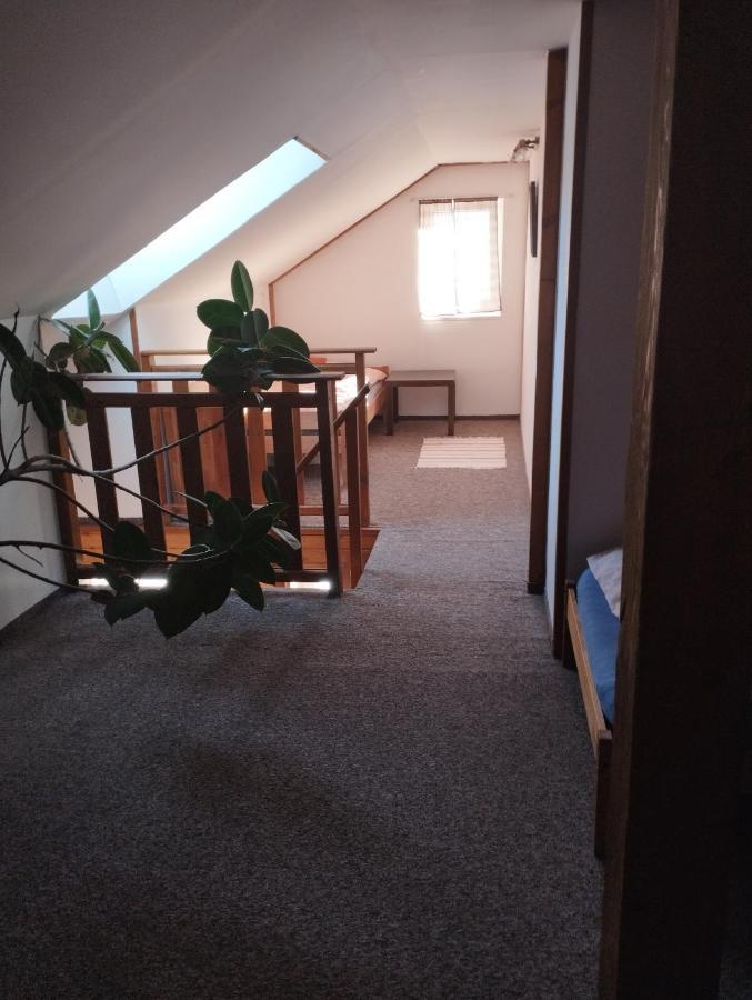 Apartmany Audy Mníšek pod Brdy エクステリア 写真